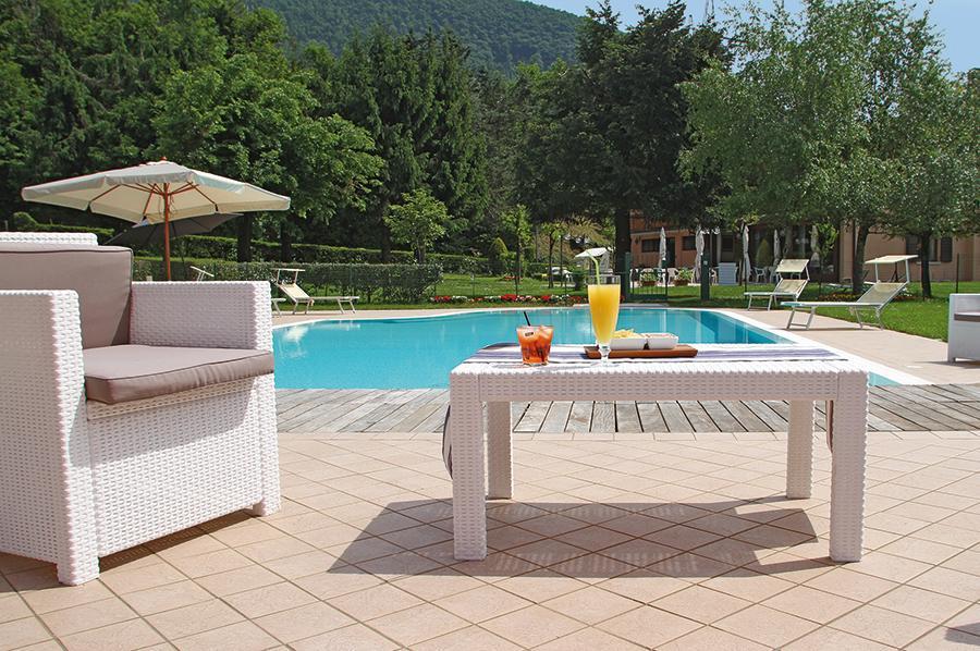 Hotel Colomber Gardone Riviera Exterior foto